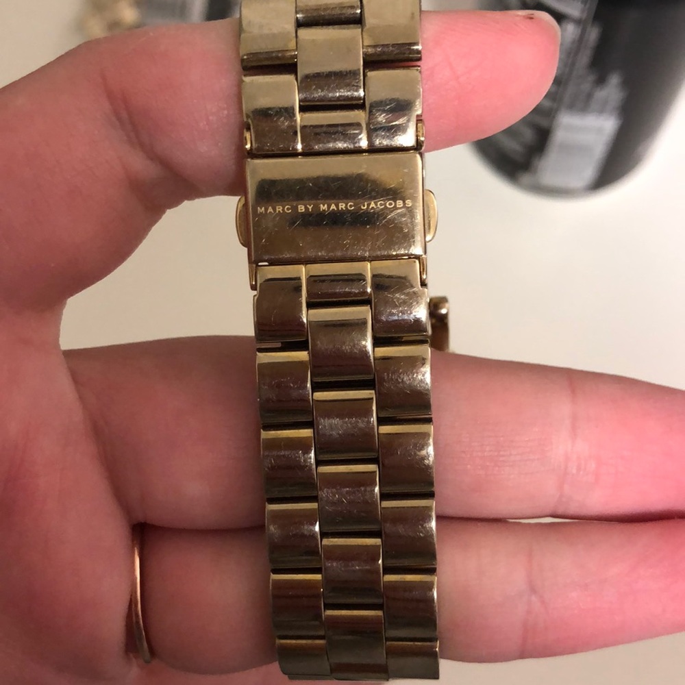 Watch - Picture 2 of 4